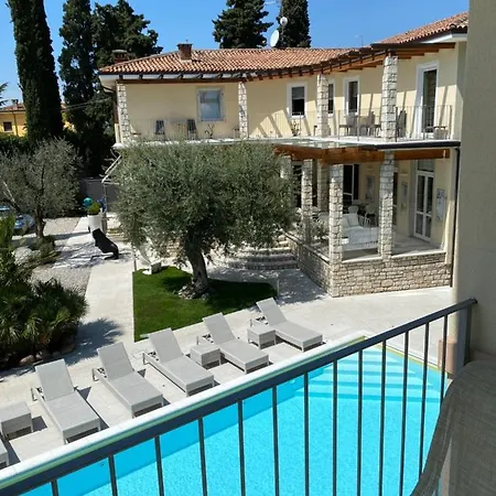 Hotel Baia Dei Pini 3*